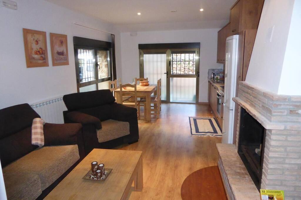 Casa Rural El Silvestrito Valdegena エクステリア 写真
